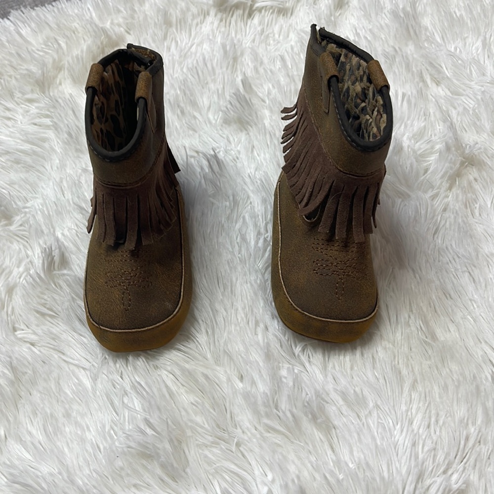 Twister Brown Fringe Baby Buckers